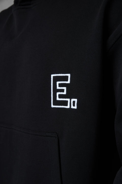 BLACK E. STATEMENT OVERSIZED HOODIE