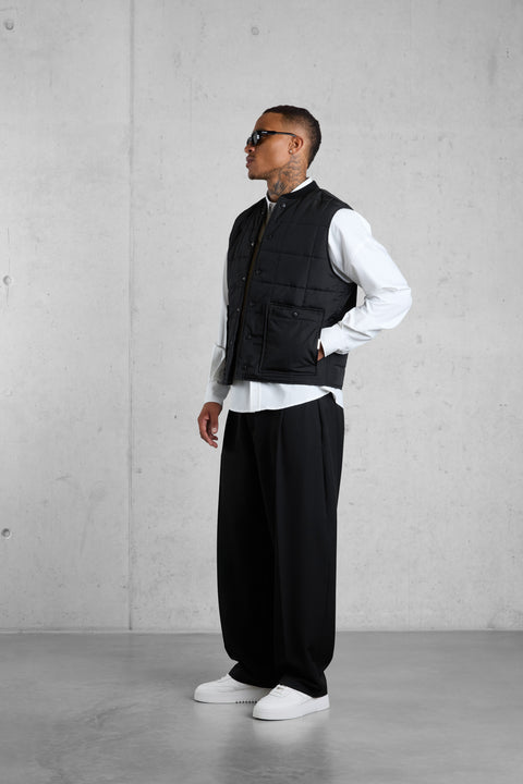 BLACK PUFFER VEST
