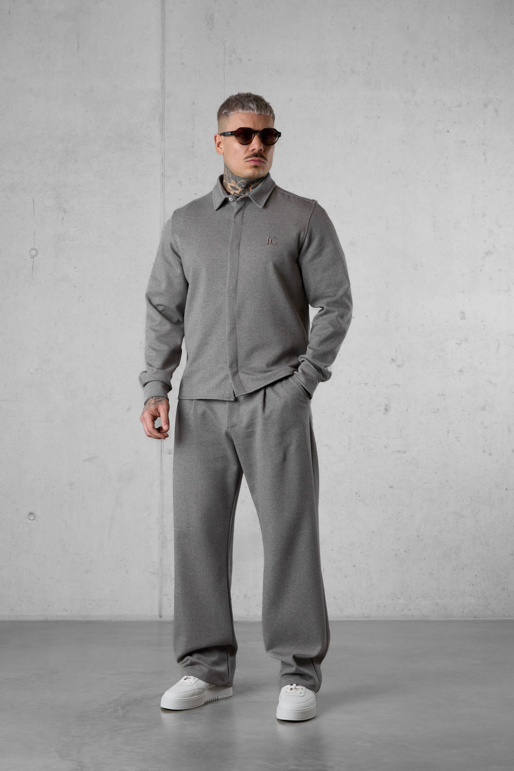 GREIGE WIDE TAILORED PANTS