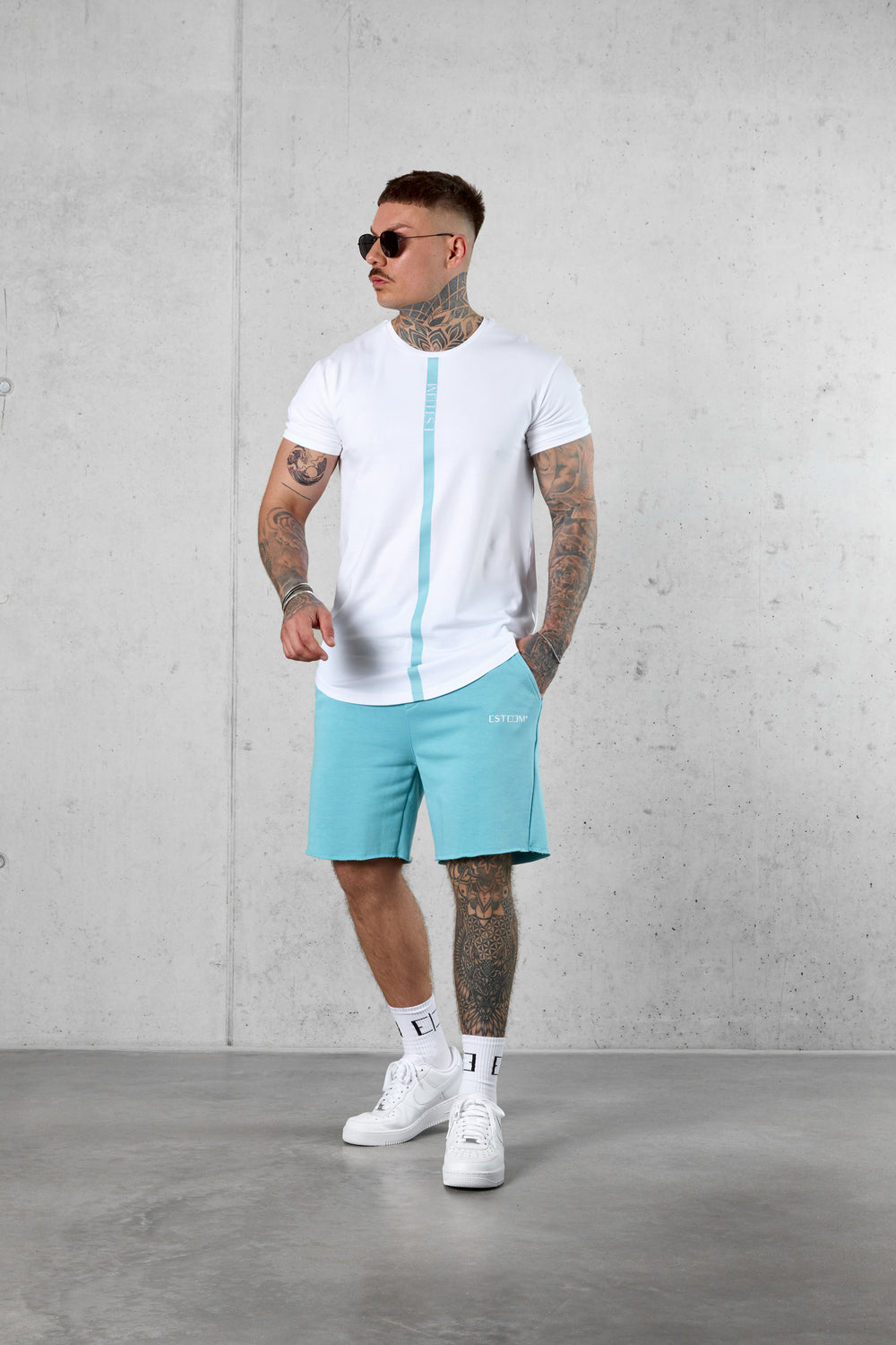 WHITE AQUA STRIPE TEE